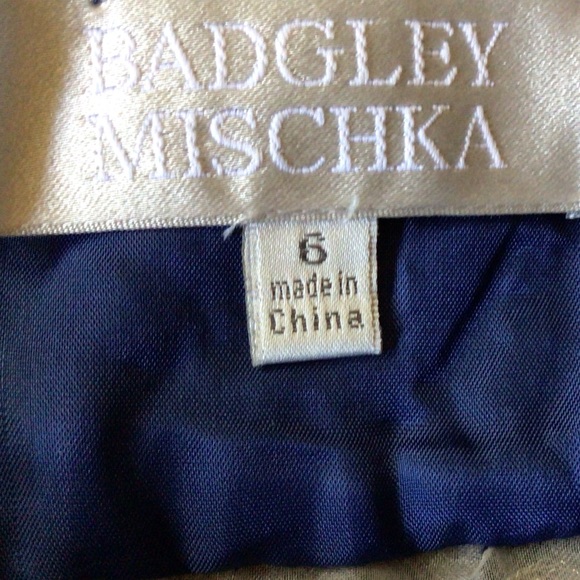 BADGLEY MISCHKA
Silk Long Dress, Size 6 - Picture 6 of 8